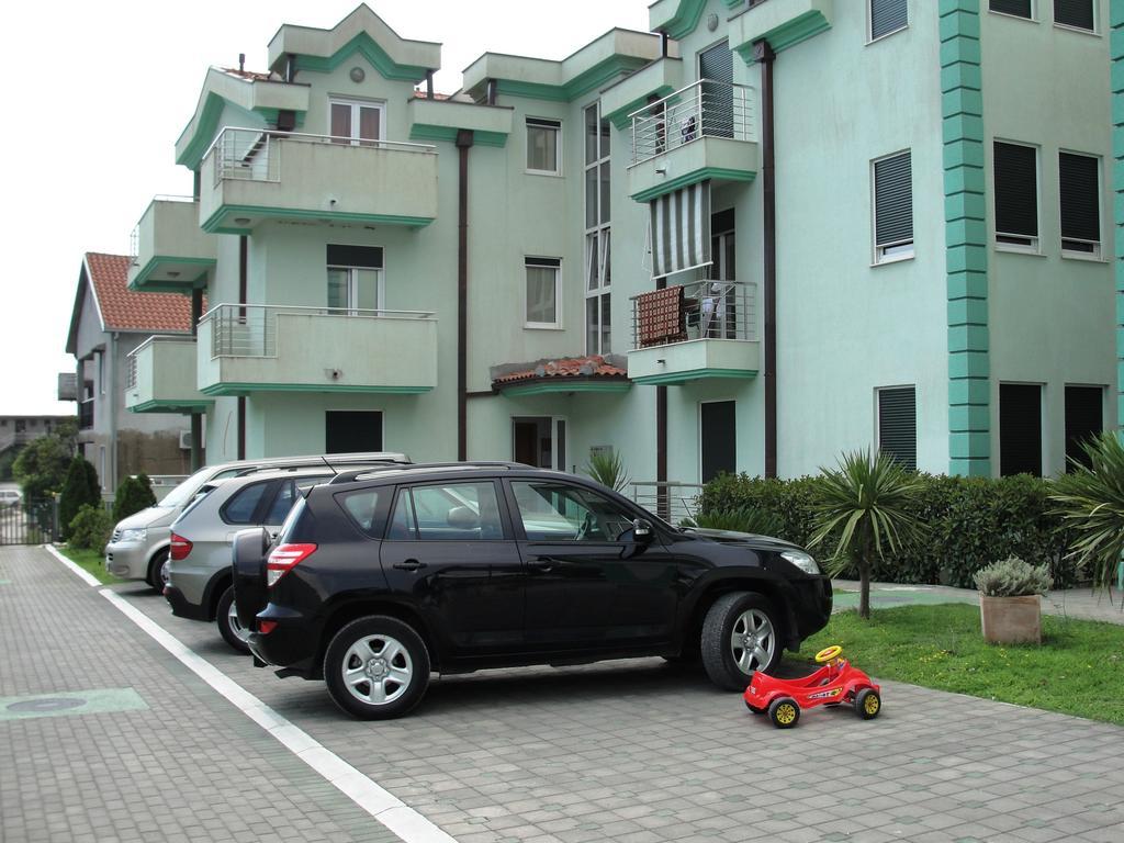 Apartment Vinograd Herceg Novi Exterior foto